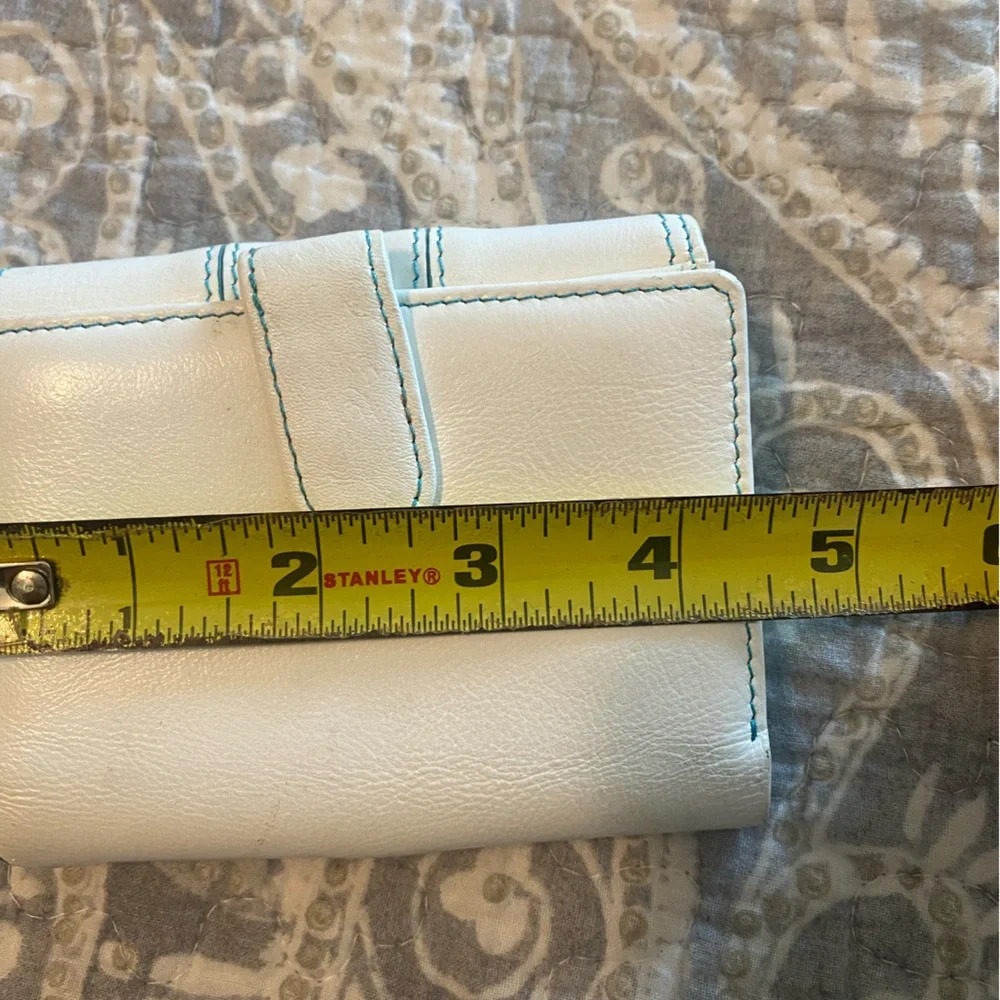 Kenneth Cole wallet midsize new with no tags white - Picture 5 of 6